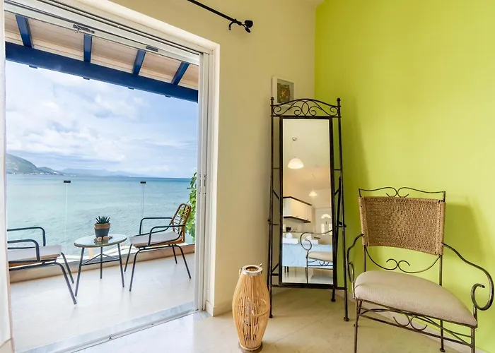 Apartament Nikos Seaside 3 *