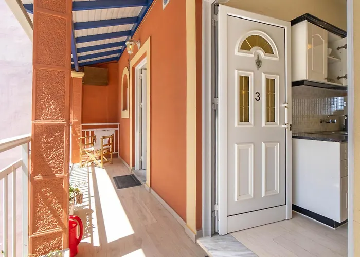 Nikos Seaside 3 * Agia Pelagia Chlomou
