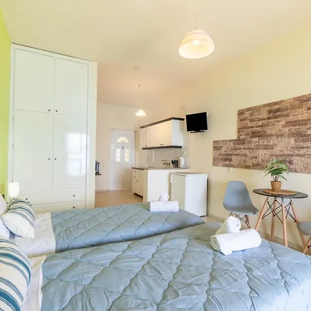 Nikos Seaside 3 公寓 Agia Pelagia Chlomou